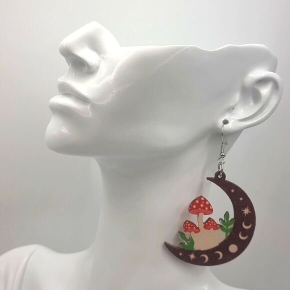 New Wooden moon phase mushroom boho fun whimsical earrings lunar celestial - Picture 2 of 9